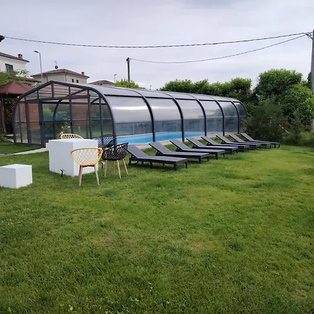 Πανσιόν Samuela Neive